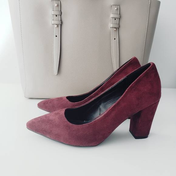 CRANBERRY FAUX SUEDE HEELS - Picture 4 of 6